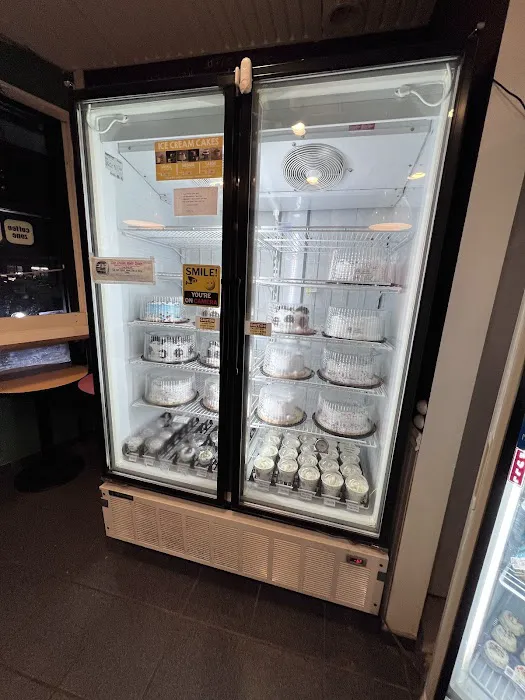 Mr. Moo's Ice Cream Cafe Ridgewood Picture 7