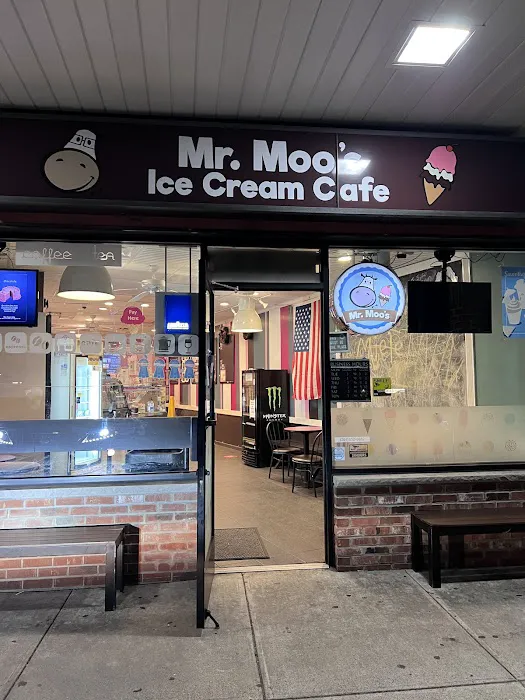 Mr. Moo's Ice Cream Cafe Ridgewood Picture 4
