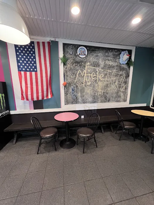 Mr. Moo's Ice Cream Cafe Ridgewood Picture 8