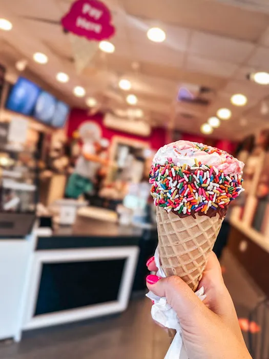 Mr. Moo's Ice Cream Cafe Ridgewood Picture 9