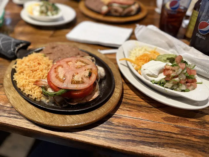 Jalapeños Mexican Bar & Grill Picture 4