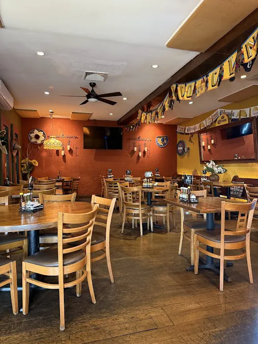 Jalapeños Mexican Bar & Grill Picture 6