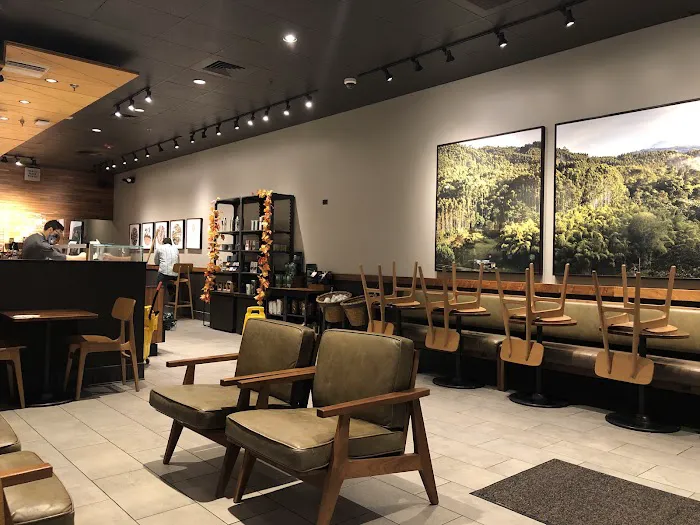 Starbucks Picture 2