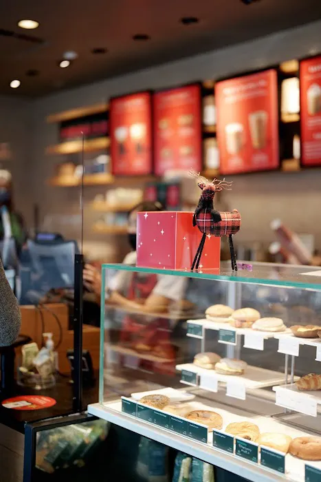Starbucks Picture 3