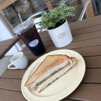 Vale Coffee Shoppe ico