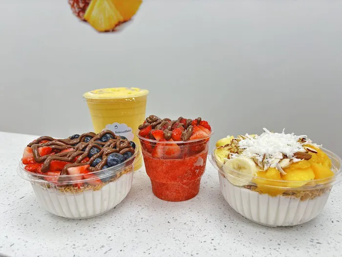 Ange's Smoothie Hub Picture 3