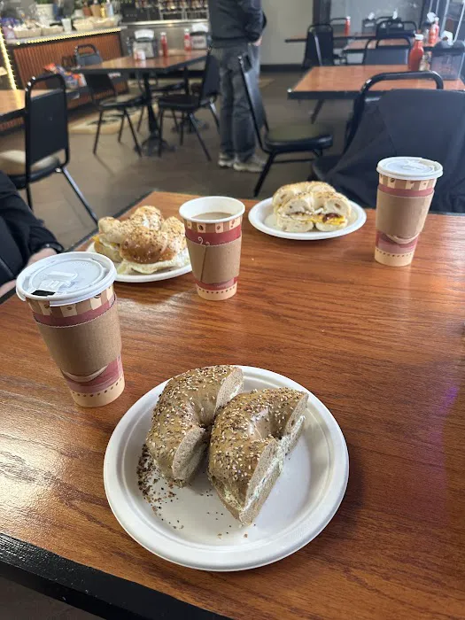 Henry's Bagel Cafe Picture 9