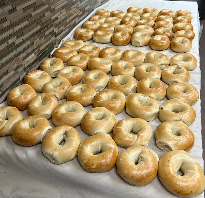 Henry's Bagel Cafe Picture 6