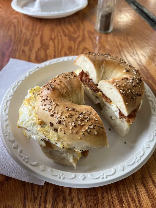 Henry's Bagel Cafe Picture 2