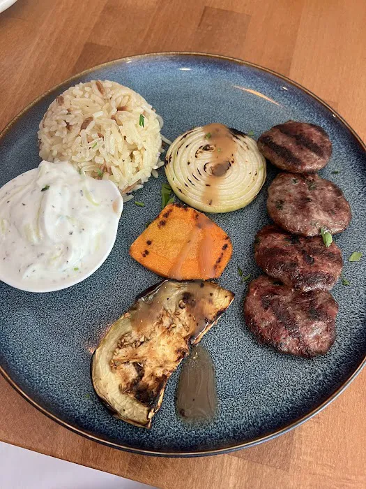 Atlantis Mediterranean Grill House Picture 3