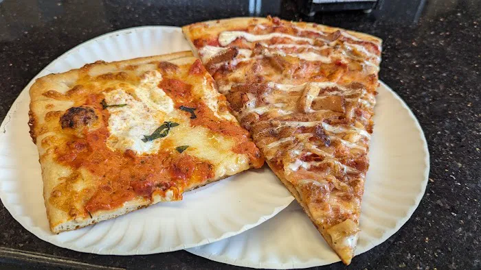 Santoni's Pizzeria and Restaurant Picture 5