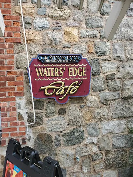 Waters Edge Cafe Picture 7
