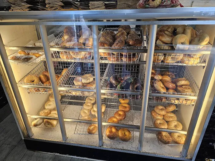Bagel Supreme Picture 6