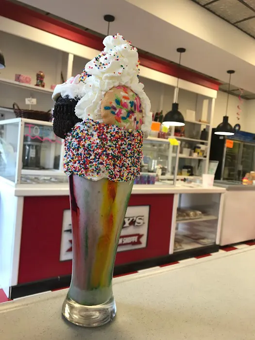 Benny's Luncheonette Picture 10