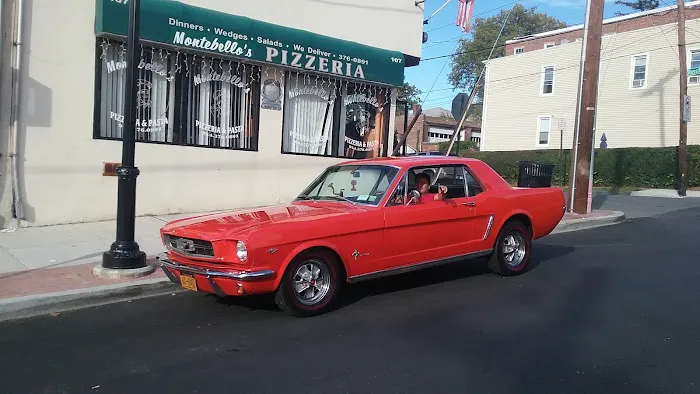 Montebello's Pizza Picture 3