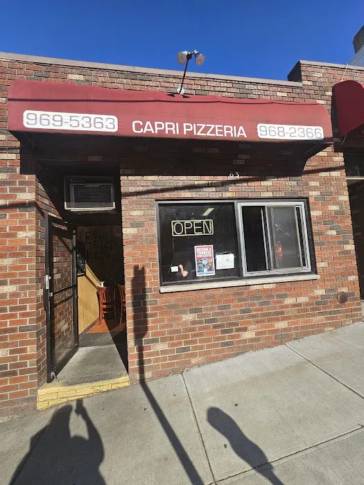 Capri Pizzeria Picture 7