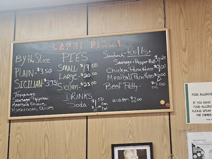 Capri Pizzeria Picture 6