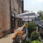 Growlers Beer Bistro