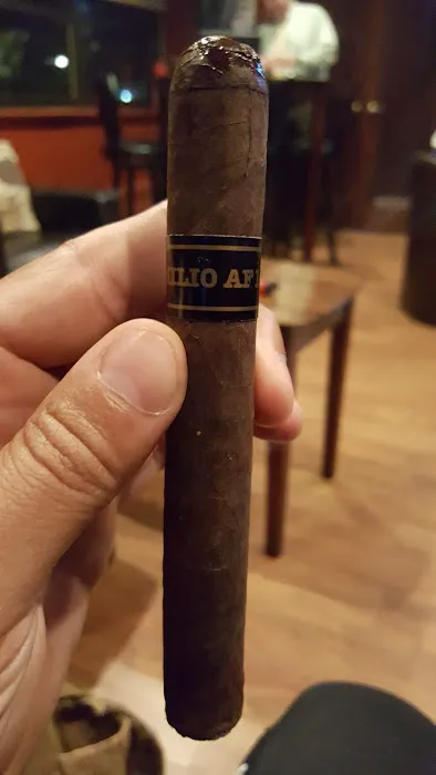 Central Cigar Lounge Picture 9