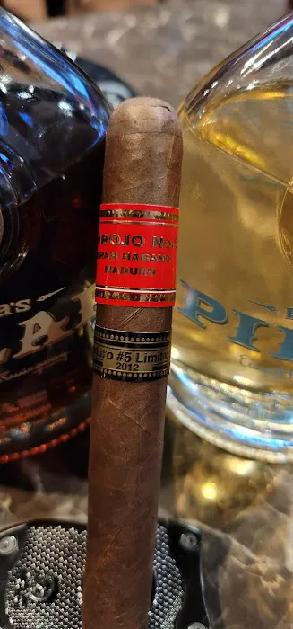 Central Cigar Lounge Picture 1