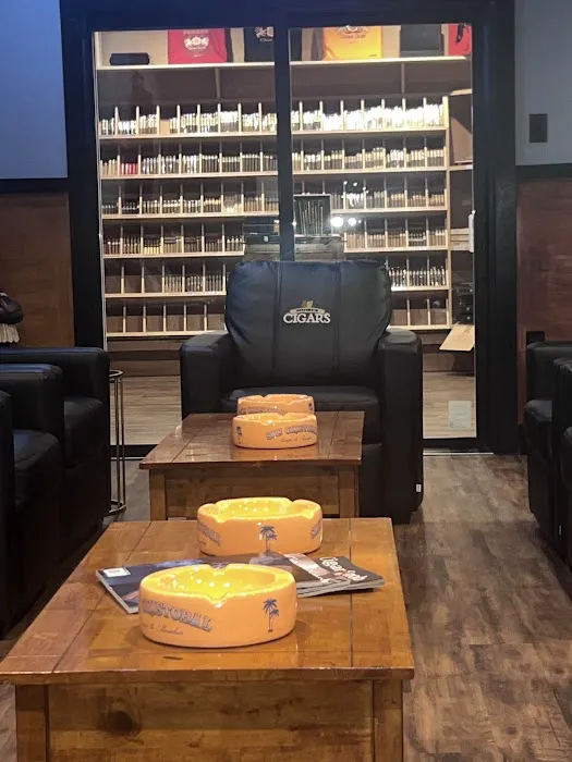 Central Cigar Lounge Picture 5
