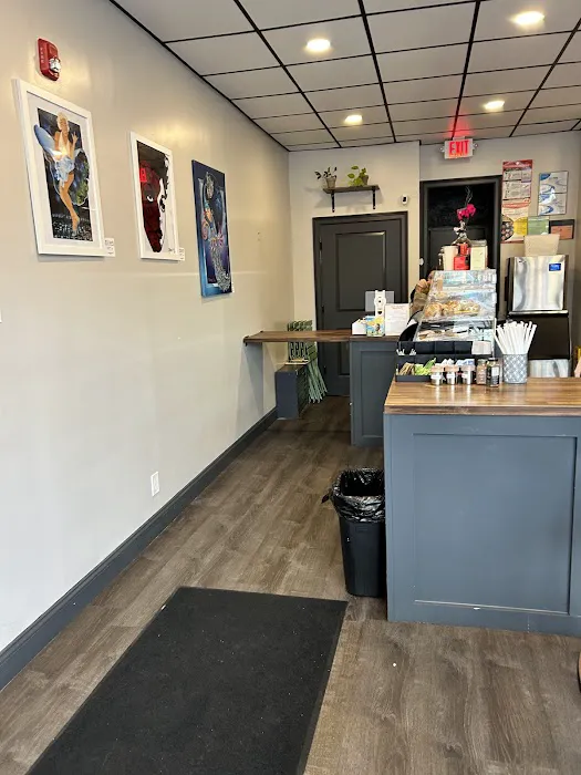 What’s Brewing Cafe Picture 3