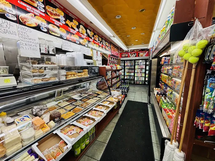 NICE TOWN DELI Picture 7