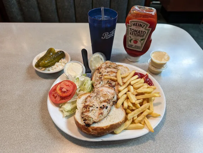 Central Plaza Diner Picture 4