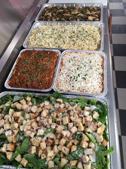 VILLARINA'S DELI & CATERING Picture 3