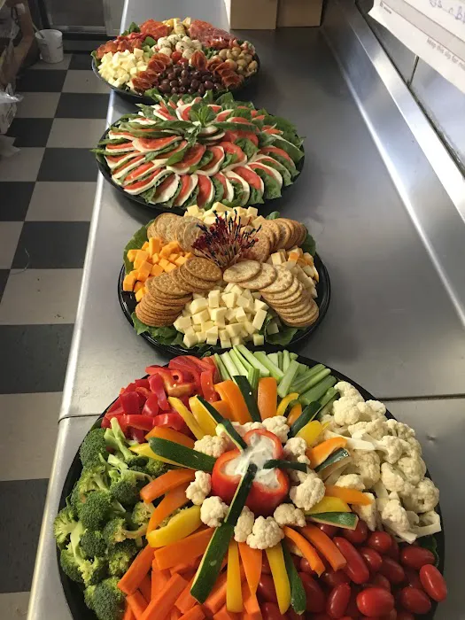 VILLARINA'S DELI & CATERING Picture 10