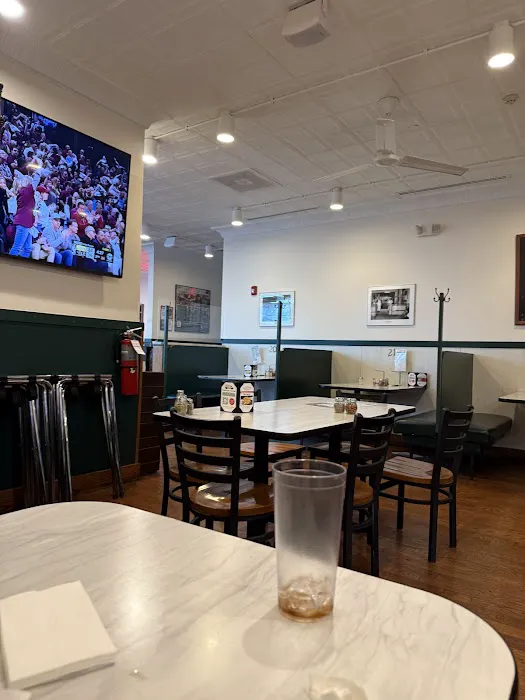 Frank Pepe Pizzeria Napoletana Picture 2