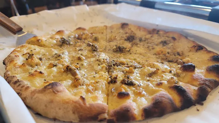 Frank Pepe Pizzeria Napoletana Picture 3
