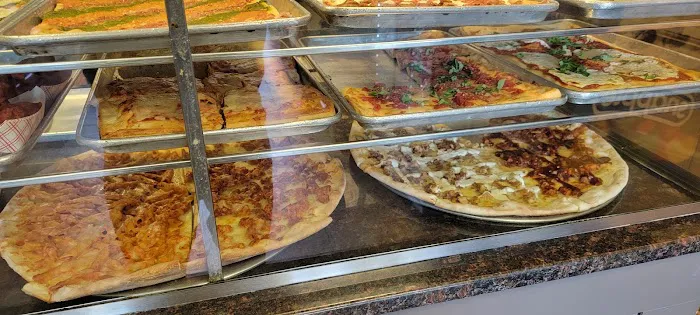Deanna's Pizzeria & Restaurant Picture 1