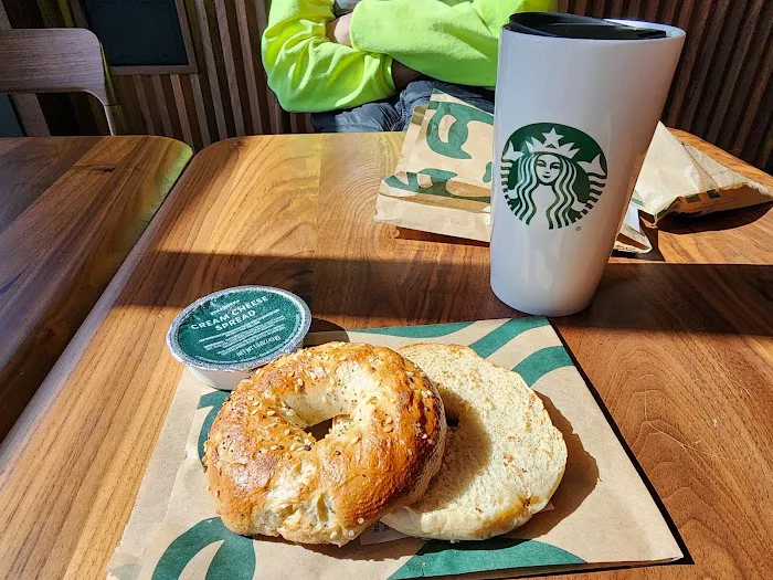 Starbucks Picture 7