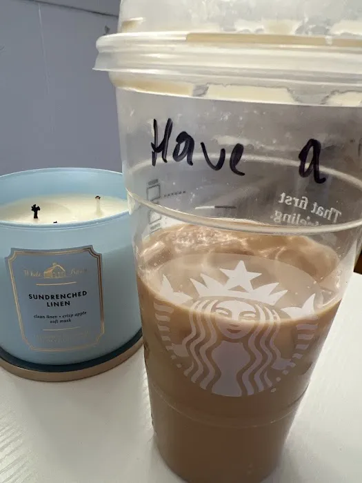 Starbucks Picture 10