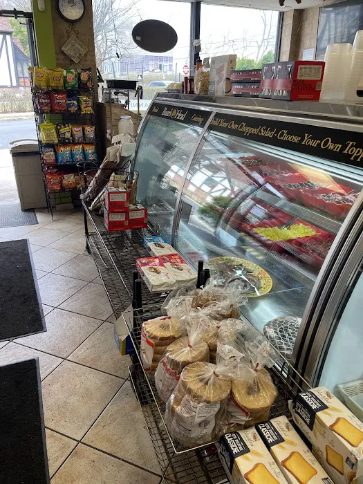 Giovanni's Delicatessen & Catering Picture 4