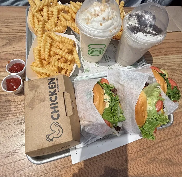 Shake Shack Ridge Hill Picture 7