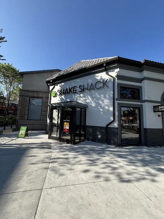 Shake Shack Ridge Hill Picture 6