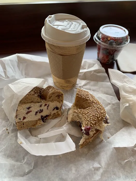 Bagel Deli Plus Picture 2