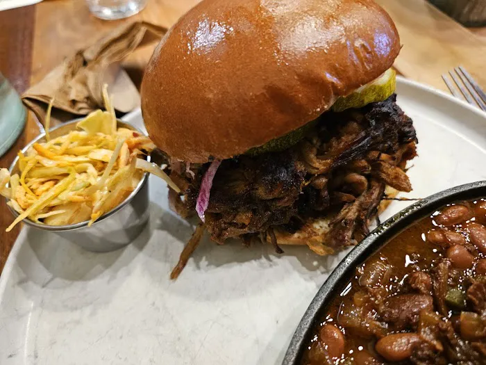 Smokehouse Tailgate Grill - NEW RO Picture 4