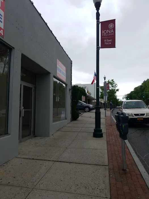 Avenue Deli and Cafe Picture 1