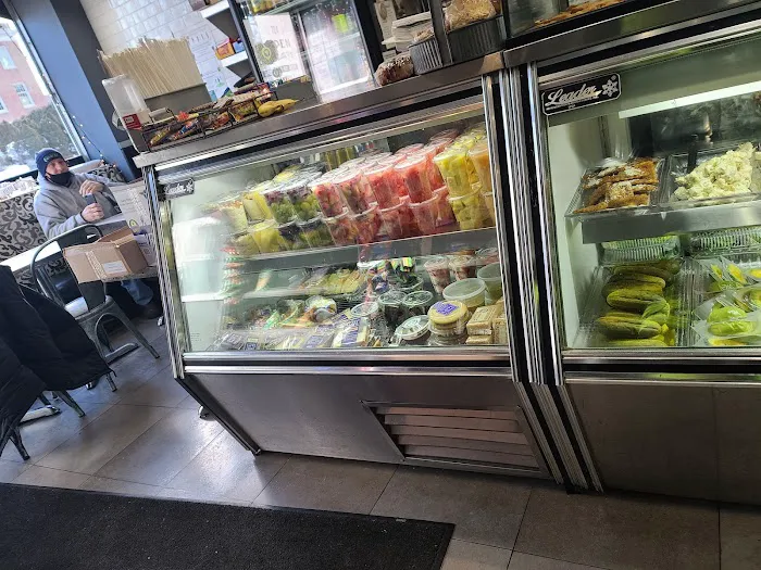 Avenue Deli and Cafe Picture 10