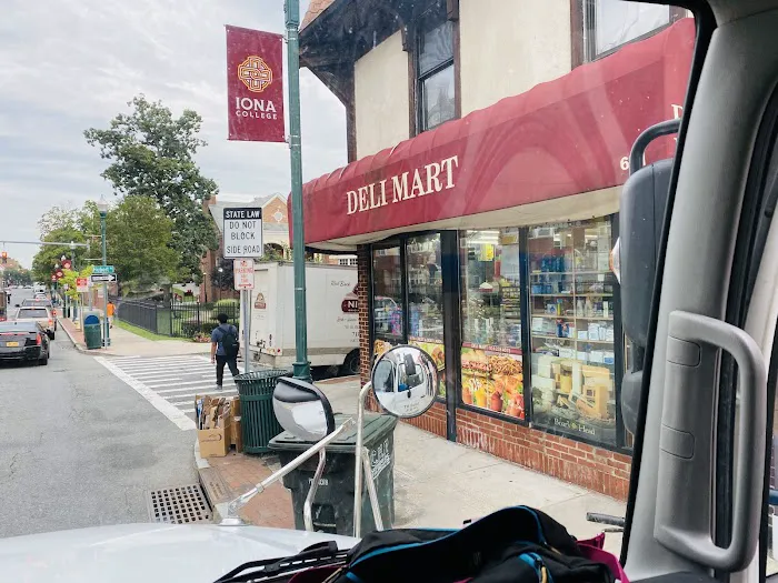 North River Deli Picture 6