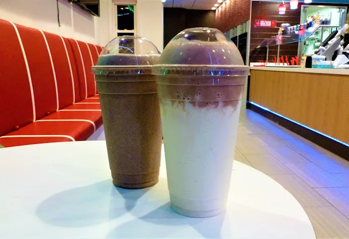 Amara Froyo Picture 1
