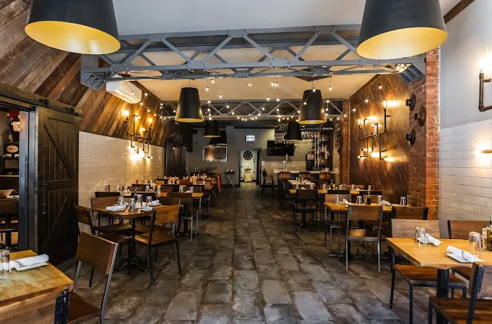 Gemelli Pizzeria Picture 10