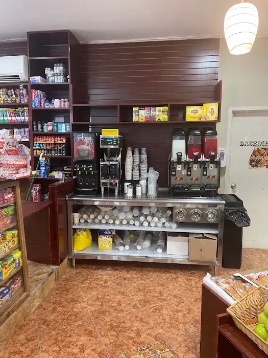 High Class Deli & Juice Bar Picture 8