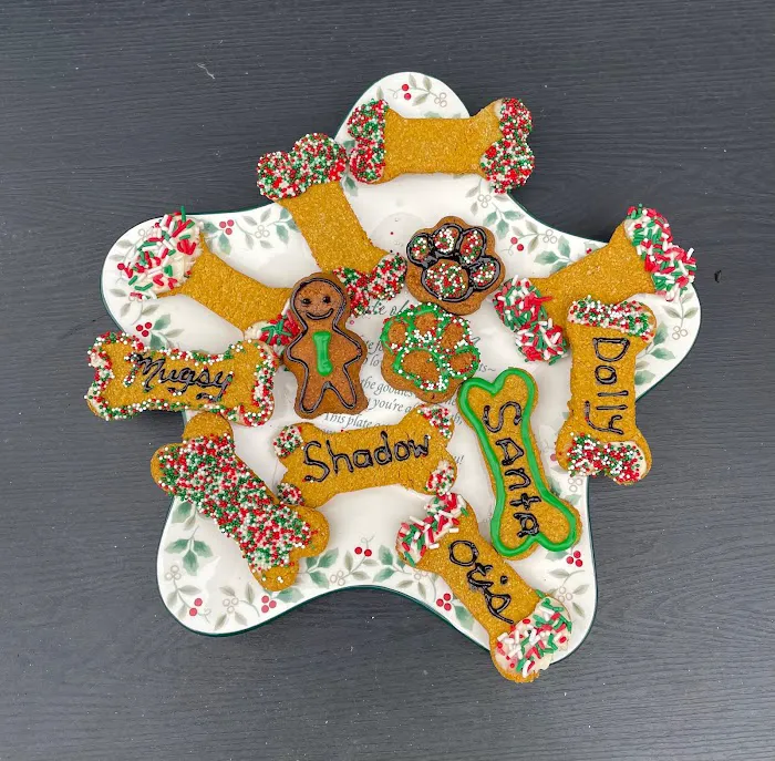 Curly Tail Cakes | Dog Bakery Picture 8