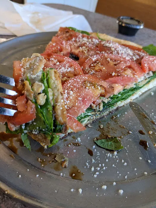 Catania's Pizzeria Picture 9
