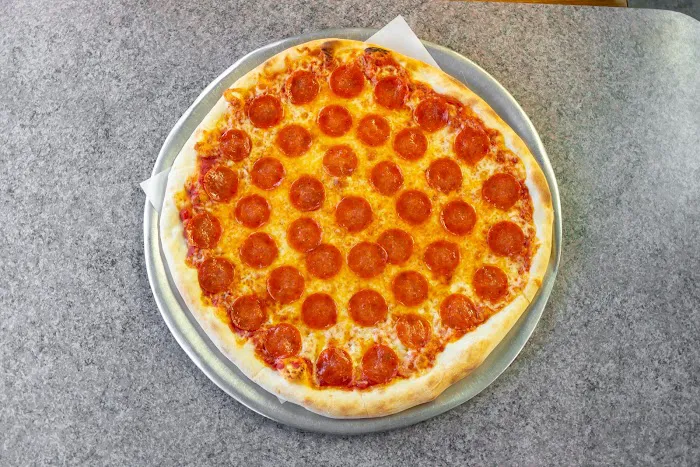 Catania's Pizzeria Picture 4