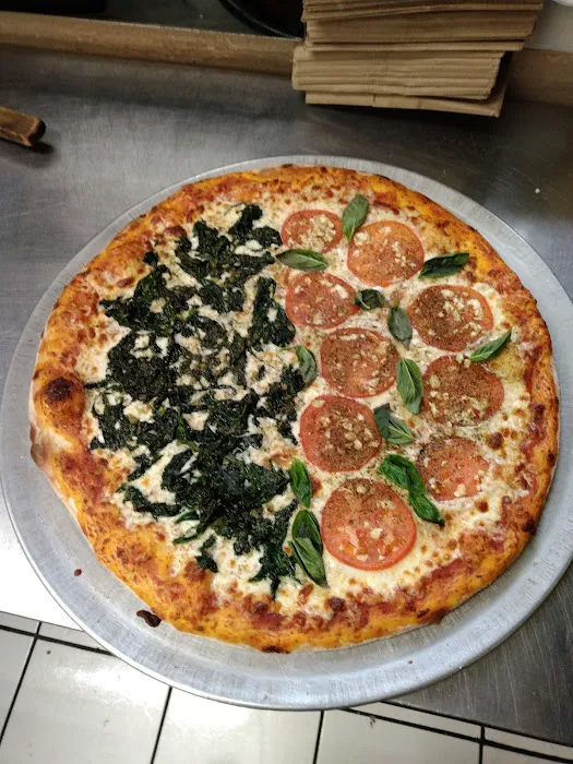 Sal's Market & Pizzeria Picture 9